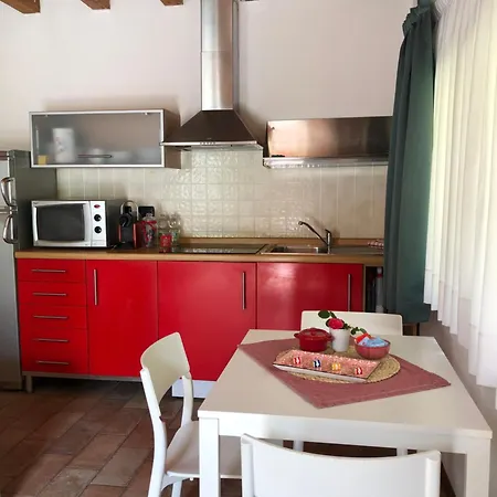 Bergamo Easy Airport Residence Pvt Parking アパート