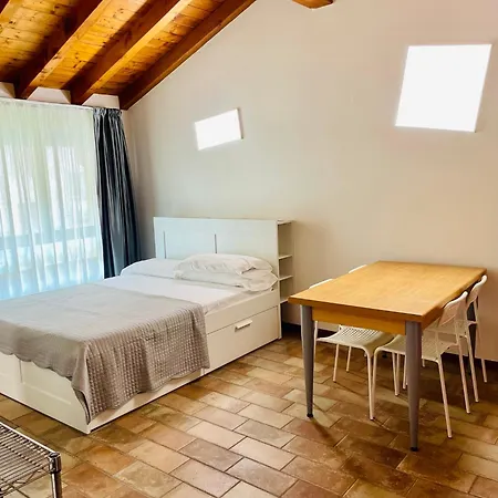 Bergamo Easy Airport Residence Pvt Parking アパート ベルガモ
