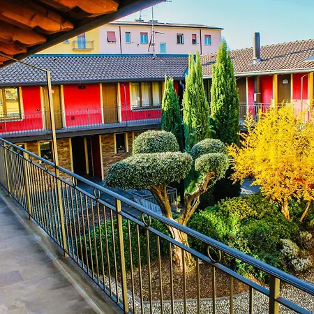 アパート Bergamo Easy Airport Residence Pvt Parking *