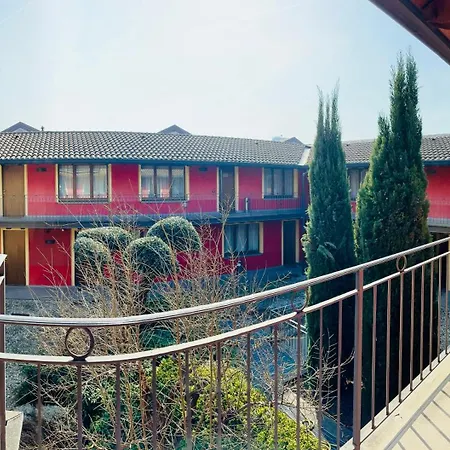 Bergamo Easy Airport Residence Pvt Parking *