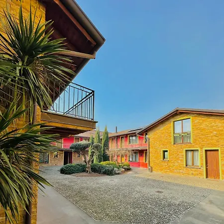 Bergamo Easy Airport Residence Pvt Parking