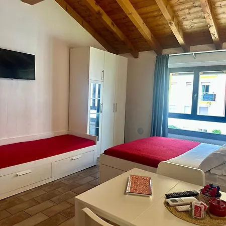 Bergamo Easy Airport Residence Pvt Parking アパート