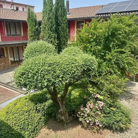 アパート Bergamo Easy Airport Residence Pvt Parking