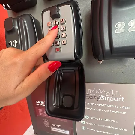 Easy Airport - Private Parking דירה *