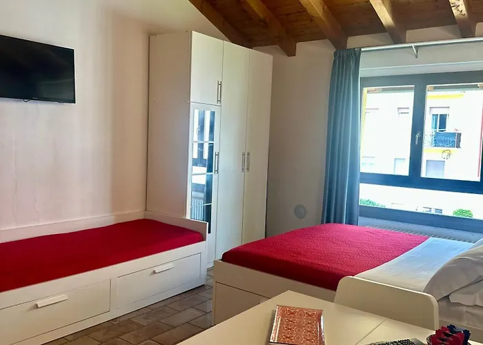 Easy Airport - Private Parking Appartamento