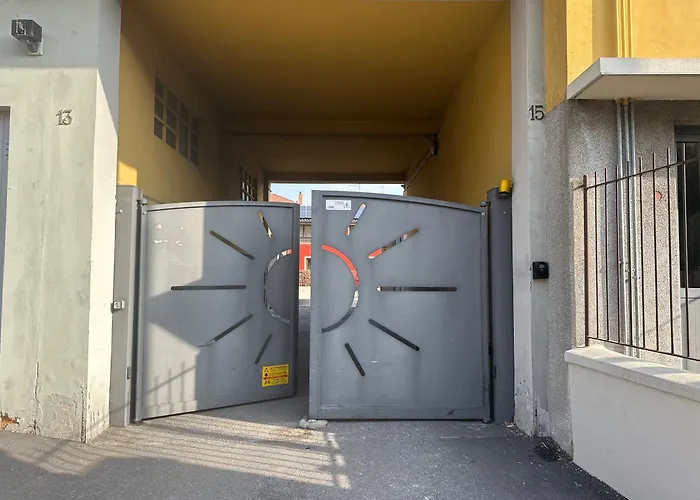 Easy Airport - Private Parking Appartamento